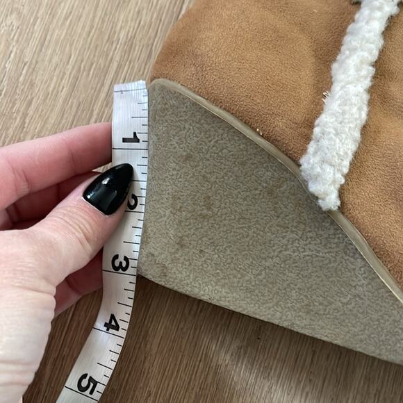 OLD NAVY Tan and Cream Faux Suede Sherpa Knee High Wedge Boots Size 7 - Picture 7 of 11